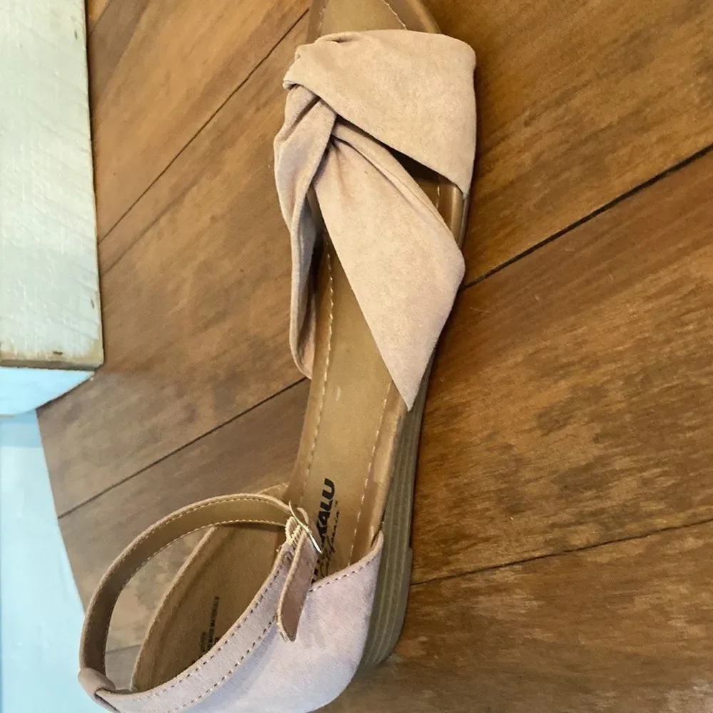 MakaLu California Size 9 Sandals Pink Suede - Picture 8 of 12